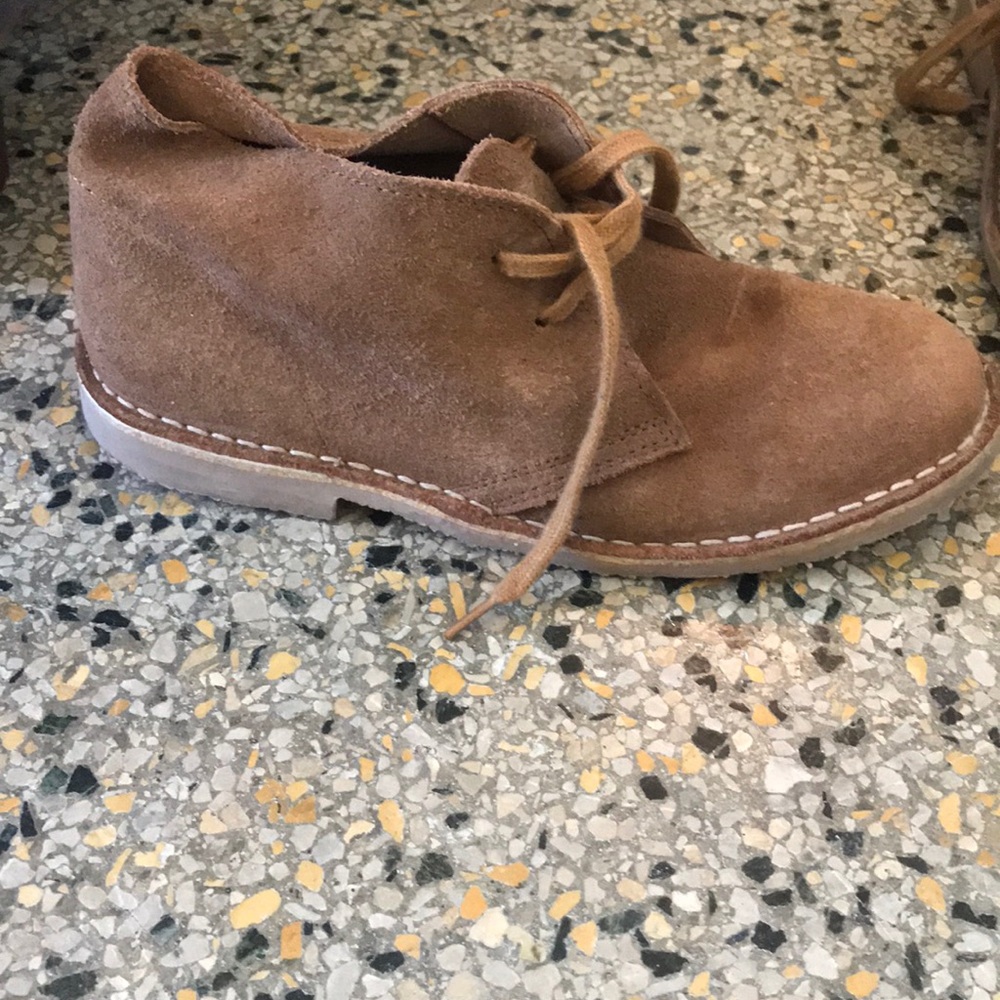 Ankle tied up boots